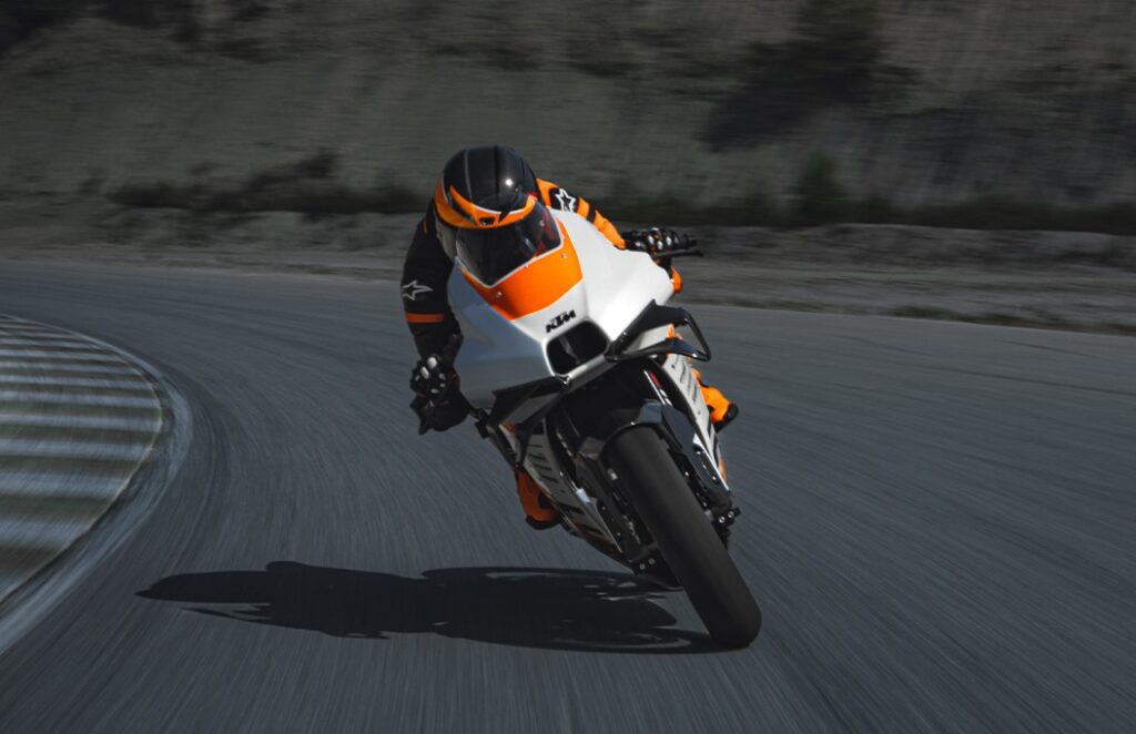 KTM RC 8C 2024