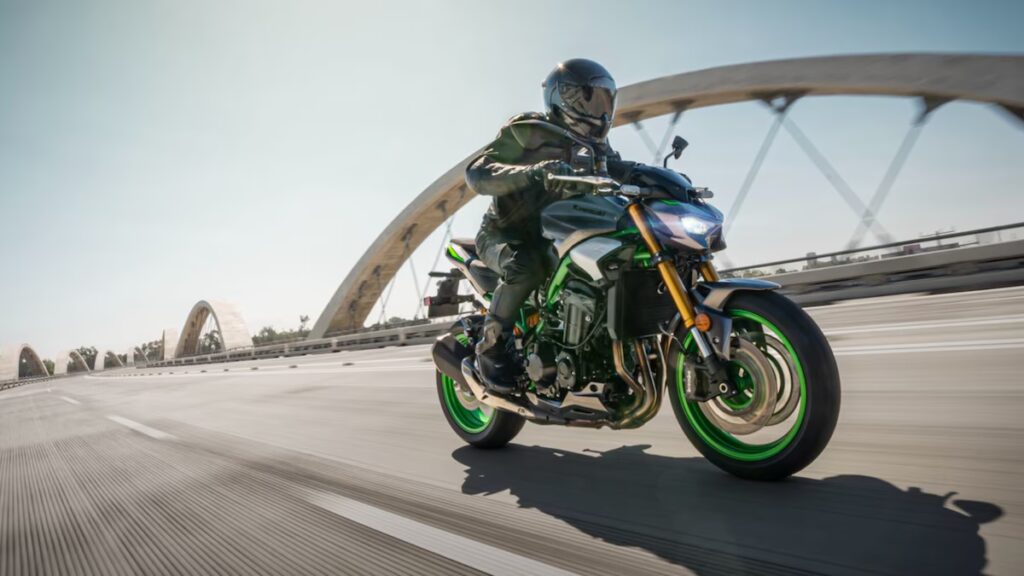 Kawasaki Z900 2025